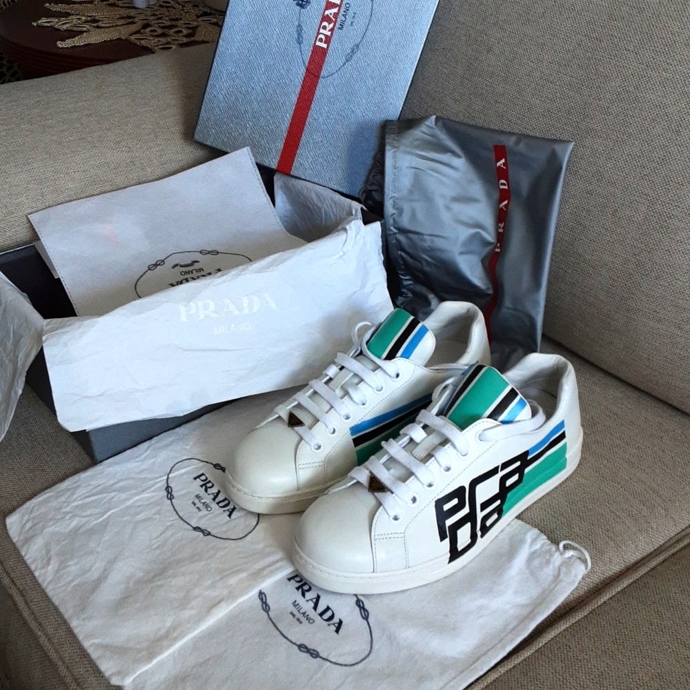 Prada sneakers- exspensive ‼️almost like new Unisex 👫